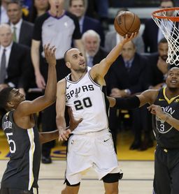 Ginóbili brilla en el que pudo ser último partido en San Antonio Ginóbili brilla en el que pudo ser último partido en San Antonio