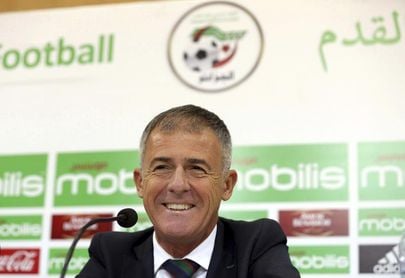 Lucas Alcaraz dimite como entrenador del Almería Lucas Alcaraz dimite como entrenador del Almería