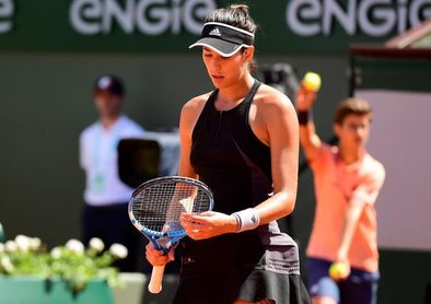 Halep resiste ante Muguruza, jugará la final y mantendrá el número uno mundial Halep resiste ante Muguruza, jugará la final y mantendrá el número uno mundial
