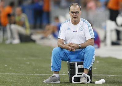 Llamada telefónica inspira un libro sobre la experiencia chilena de Marcelo Bielsa Llamada telefónica inspira un libro sobre la experiencia chilena de Marcelo Bielsa