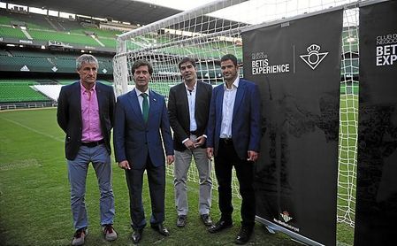 El presidente del Betis sí ha dicho que no sólo el Nápoles pretende a Fabián. El presidente del Betis sí ha dicho que no sólo el Nápoles pretende a Fabián.