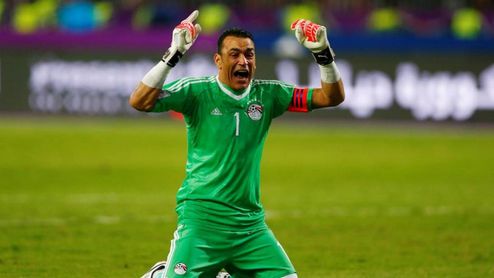 El Hadary durante un encuentro con la selección egipcia. El Hadary durante un encuentro con la selección egipcia.