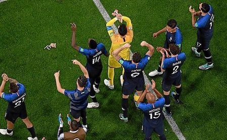 1-0: Un cabezazo de Umtiti vale una final 1-0: Un cabezazo de Umtiti vale una final