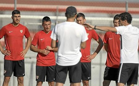 Lenglet ya ha dejado de trabajar en Benidorm con el Sevilla. Lenglet ya ha dejado de trabajar en Benidorm con el Sevilla.