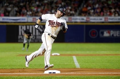 11-7. Dozier conecta ´grand slam´ en la décima entrada 11-7. Dozier conecta ´grand slam´ en la décima entrada