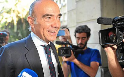 Luis Oliver atiza a Tebas y llama "gordito simpático" a Reyes Luis Oliver atiza a Tebas y llama "gordito simpático" a Reyes