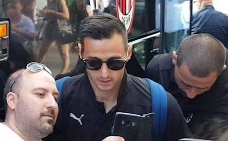 Nikola Kalinic durante la gira americana del AC Milán. Nikola Kalinic durante la gira americana del AC Milán.