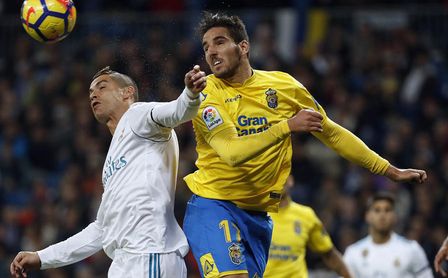 Bigas pelea un balón durante un encuentro con la UD Las Palmas. Bigas pelea un balón durante un encuentro con la UD Las Palmas.