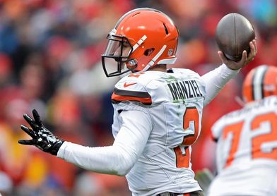 Colocan a Manziel bajo el protocolo de conmoción cerebral Colocan a Manziel bajo el protocolo de conmoción cerebral