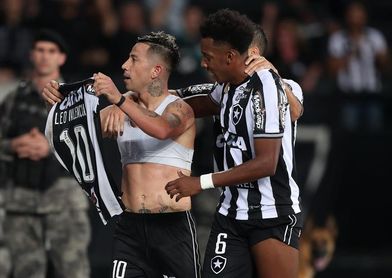 2-0. Botafogo remonta con gol chileno y se cita en octavos con el Bahía 2-0. Botafogo remonta con gol chileno y se cita en octavos con el Bahía