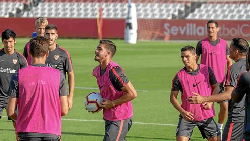 La lista del Sevilla, con novedades para enfrentarse al Rayo La lista del Sevilla, con novedades para enfrentarse al Rayo