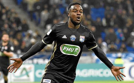 Sitúan al Sevilla tras los pasos de Maxwel Cornet Sitúan al Sevilla tras los pasos de Maxwel Cornet