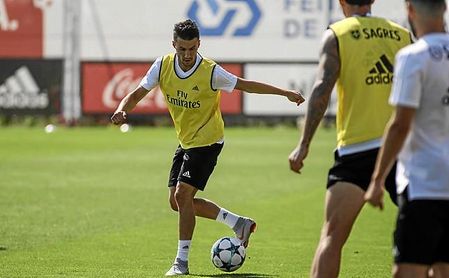 Corchia se ha podido entrenar sólo el lunes y el martes con el Benfica. Corchia se ha podido entrenar sólo el lunes y el martes con el Benfica.