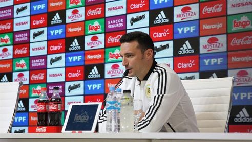 Scaloni: A ningún entrenador le viene bien no contar con Messi Scaloni: A ningún entrenador le viene bien no contar con Messi