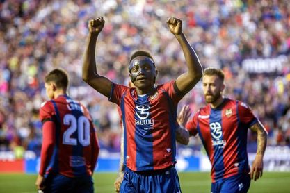 El Levante, a seguir la fiesta ante su bestia negra en el Ciutat de València El Levante, a seguir la fiesta ante su bestia negra en el Ciutat de València