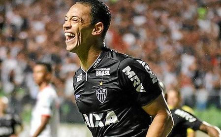 Sólo Gabigol y Pedro llevan más tantos que Oliveira en el Brasileirao. Sólo Gabigol y Pedro llevan más tantos que Oliveira en el Brasileirao.