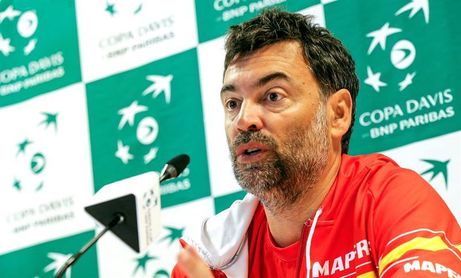 Bruguera: "Sin Rafa, Francia es más favorita, pero vamos a competir" Bruguera: "Sin Rafa, Francia es más favorita, pero vamos a competir"