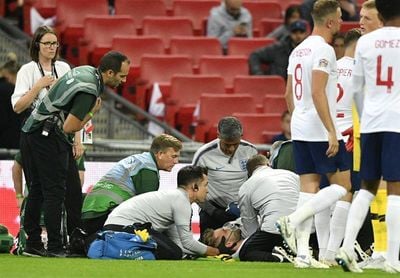 Shaw se perderá el partido ante el Watford por el golpe sufrido contra España Shaw se perderá el partido ante el Watford por el golpe sufrido contra España