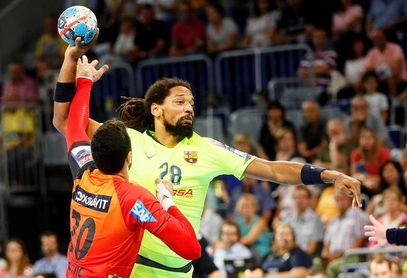 35-34: Demasiados errores en la defensa del Barça ante un rival mucho más rodado 35-34: Demasiados errores en la defensa del Barça ante un rival mucho más rodado