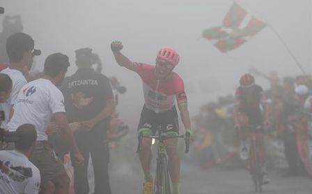 El canadiense Woods estrena el Monte Oiz, Yates sigue líder El canadiense Woods estrena el Monte Oiz, Yates sigue líder