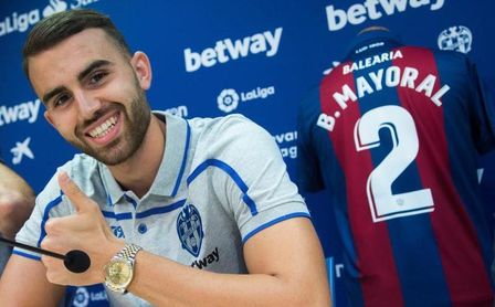 Mayoral: "Si no hubiera llegado Mariano, estaría en el Real Madrid" Mayoral: "Si no hubiera llegado Mariano, estaría en el Real Madrid"