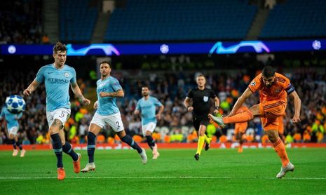 1-2. El Lyon convierte en pesadilla el estreno del City 1-2. El Lyon convierte en pesadilla el estreno del City