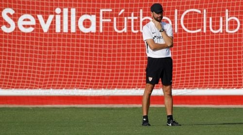 El Sevilla prepara la visita del Standard con el balón del torneo como protagonista El Sevilla prepara la visita del Standard con el balón del torneo como protagonista