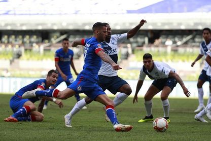 El español Méndez, de Cruz Azul, convocado por Caixinha para duelo ante Atlas El español Méndez, de Cruz Azul, convocado por Caixinha para duelo ante Atlas
