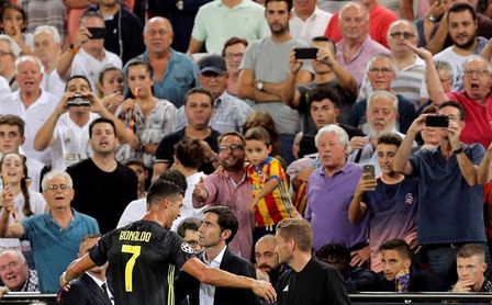 Allegri dice que la roja a Cristiano es "una cosa ya pasada" Allegri dice que la roja a Cristiano es "una cosa ya pasada"