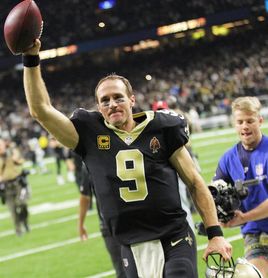 Brees bate la marca de Favre de más pases completados en la NFL Brees bate la marca de Favre de más pases completados en la NFL
