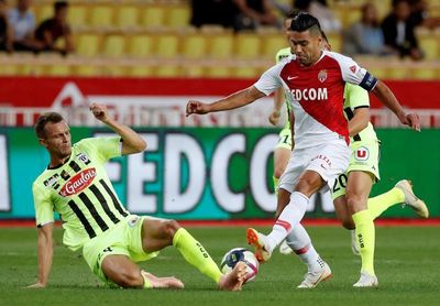 El Angers agudiza la crisis del Mónaco El Angers agudiza la crisis del Mónaco