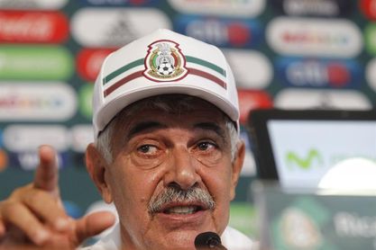 El "Tuca" Ferretti seguirá como entrenador del "tri" por cuatro partidos más El "Tuca" Ferretti seguirá como entrenador del "tri" por cuatro partidos más