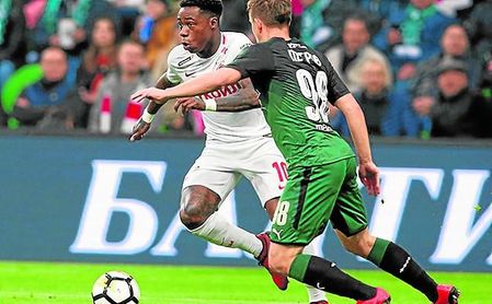Promes, en la imagen en un enfrentamiento contra el Krasnodar, sabe cómo hacerle daño al próximo rival europeo. Promes, en la imagen en un enfrentamiento contra el Krasnodar, sabe cómo hacerle daño al próximo rival europeo.