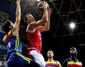 77-82. El Baxi Manresa se impone con solidez al Morabanc Andorra 77-82. El Baxi Manresa se impone con solidez al Morabanc Andorra