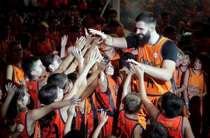 Dubljevic ya es el extranjero con más encuentros en la ACB con el Valencia Dubljevic ya es el extranjero con más encuentros en la ACB con el Valencia