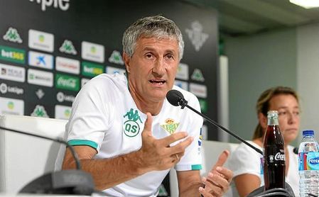Setién, en rueda de prensa. Setién, en rueda de prensa.