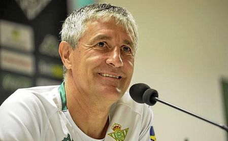 Quique Setién, en una rueda de prensa. Quique Setién, en una rueda de prensa.