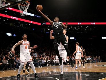 107-105. LeVert decide el triunfo de los Nets en el duelo neoyorquino con los Knicks 107-105. LeVert decide el triunfo de los Nets en el duelo neoyorquino con los Knicks