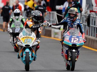 Bezzecchi vence por apenas 41 milésimas en Moto3 en el Gran Premio de Japón, Martín se cae Bezzecchi vence por apenas 41 milésimas en Moto3 en el Gran Premio de Japón, Martín se cae