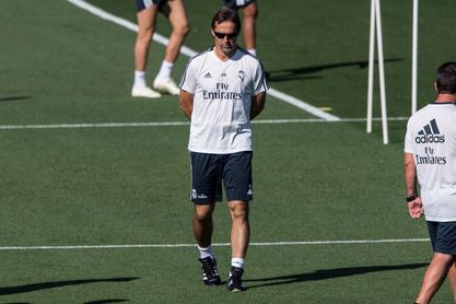 Rostros serios y trabajo pensando en el Viktoria en el entrenamiento Rostros serios y trabajo pensando en el Viktoria en el entrenamiento