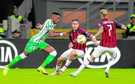 Junior, en un lance del partido en San Siro. Junior, en un lance del partido en San Siro.