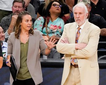 James y Popovich incrementan su leyenda; Bucks mantienen el invicto James y Popovich incrementan su leyenda; Bucks mantienen el invicto