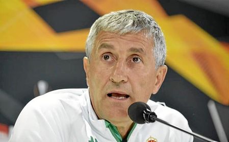 Quique Setién, durante la rueda de prensa. Quique Setién, durante la rueda de prensa.
