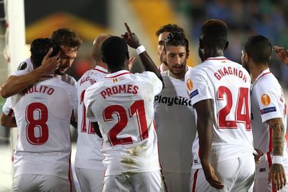 2-3. El Sevilla sufre para ganar con gol de penalti tras pésima segunda mitad 2-3. El Sevilla sufre para ganar con gol de penalti tras pésima segunda mitad