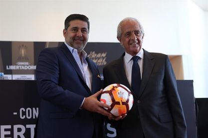 Los presidentes de Boca, River y la Conmebol piden a los hinchas vivir el clásico en paz Los presidentes de Boca, River y la Conmebol piden a los hinchas vivir el clásico en paz