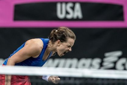 Strycova y Siniakova acercan a República Checa a su undécimo título Strycova y Siniakova acercan a República Checa a su undécimo título
