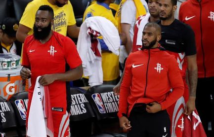 115-103. Harden, con 40 puntos, alivia la crisis de los Rockets 115-103. Harden, con 40 puntos, alivia la crisis de los Rockets