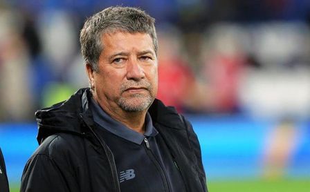 Hernán Gómez: "Ecuador no está para pelear futbolísticamente con Perú". Hernán Gómez: "Ecuador no está para pelear futbolísticamente con Perú".