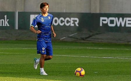 A principios de 2019, Inui será el único extracomunitario de la plantilla bética. A principios de 2019, Inui será el único extracomunitario de la plantilla bética.