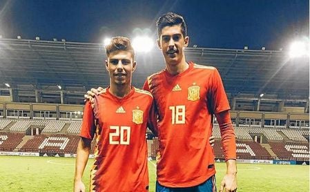 Alejandro Pozo y Carlos Fernández, las 'joyas' con minutos en el 4-1 de la 'Rojita' Alejandro Pozo y Carlos Fernández, las 'joyas' con minutos en el 4-1 de la 'Rojita'